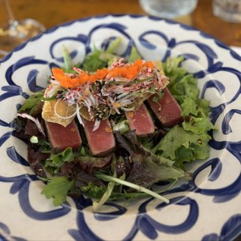 EDNA Restaurant - Seared Yellowfin Tuna on a bed of mixed greens - Canadian (New) Near Me - Halifax, Nova Scotia