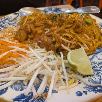 Chiang Rai - Pork pad thai - Thai Near Me - Long Beach, California