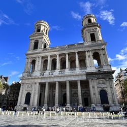 Église Saint-Sulpice - Eglise Saint Sulpice. Sunday and it's sunny ! 10/29/23