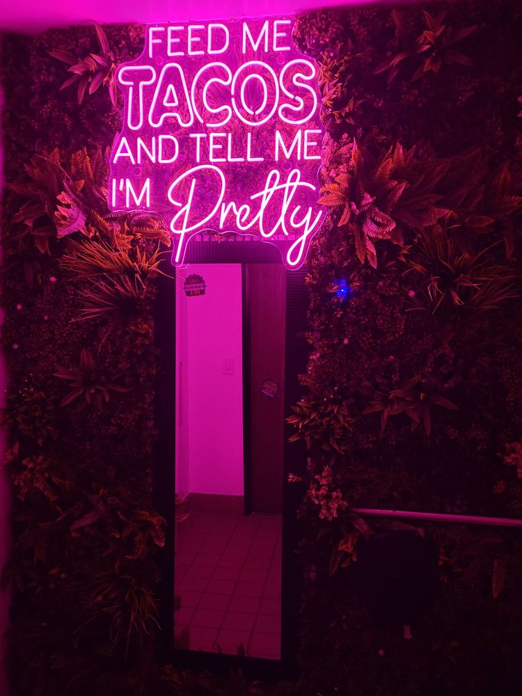 Yeyes Kitchen