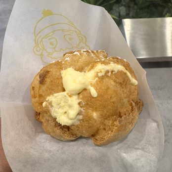 Beard Papa's - Frozen mango - Desserts Near Me - Boston, Massachusetts