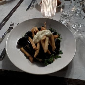 Mr. Digby’s - Mussels and Fries - Cocktail Bars Near Me - San Francisco, California Mr. Digby’s - Mussels and Fries - Cocktail Bars Near Me - San Francisco, California