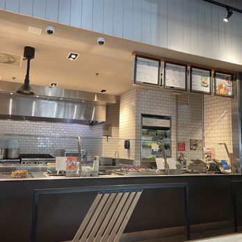 CAVA - Mediterranean Near Me - Dallas, Texas