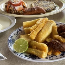 Rinconcito Salvadoreno - Yucca Frita