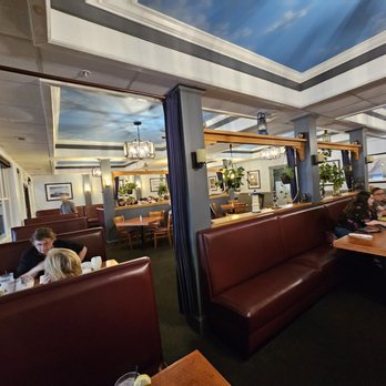 High Tide Restaurant & Bar - Indoor seating is spacious - Seafood Near Me - Brewer, Maine High Tide Restaurant & Bar - Indoor seating is spacious - Seafood Near Me - Brewer, Maine
