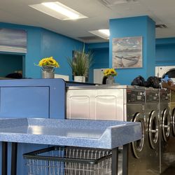 Surf 'n Suds - Laundromat