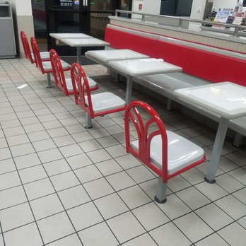 Original Tommy's - Empty place. Needs a sweep - Burgers Near Me - Montclair, California Original Tommy's - Empty place. Needs a sweep - Burgers Near Me - Montclair, California