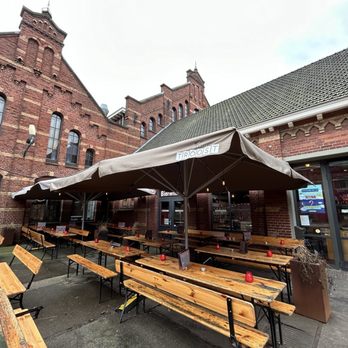 Brouwerij Troost Westergas - Outdoor covered seating - Breweries Near Me - Amsterdam, New Hampshire
