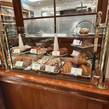 Bouchon Bakery - Croissant - Bakeries Near Me - Yountville, California