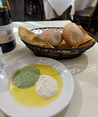 Augusto's by null
