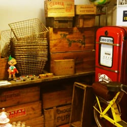 Les Ateliers de Marinette - Les caisses en bois des années 30.
