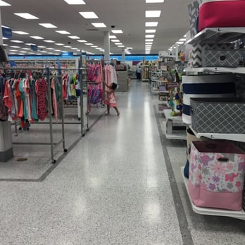ROSS DRESS FOR LESS - CLOSED 