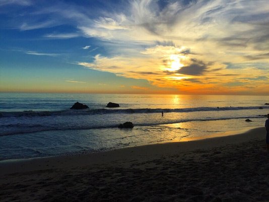 Broad Beach Rd by null