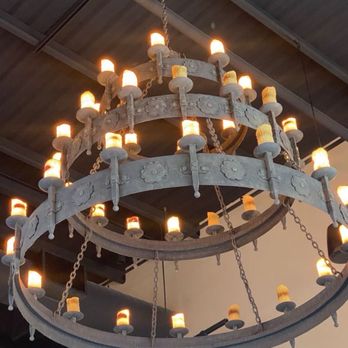 The Dining Experience - They're huge chandelier as you walk in. - Breakfast & Brunch Near Me - Fairburn, Georgia