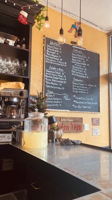 Frenchies Diner by null