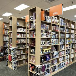 2nd & Charles - Huge manga section