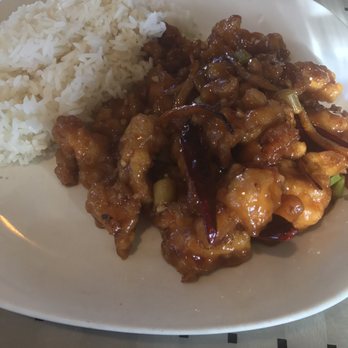 Oceanic Restaurant - Orange chicken lunch plate - Chinese Near Me - San Mateo, California