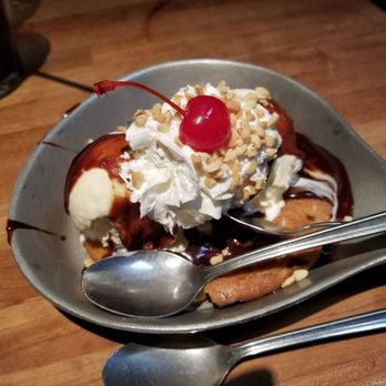 Cheddar's Scratch Kitchen - Monster cookie - American Near Me - Albuquerque, New Mexico