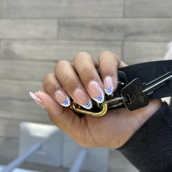 Tipsy Nails & Spa