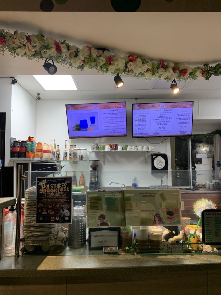 Social spots from Boba Theory