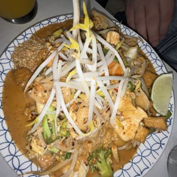 Blue Mango - Thai Near Me - Royal Oak, Michigan