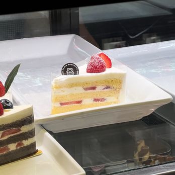 Paris Baguette - Strawberry Soft Cream Cake Slice! GOT THE LAST FRRAKIN' ONE! THANK GOODNESS. - Bakeries Near Me - Brentwood, California Paris Baguette - Strawberry Soft Cream Cake Slice! GOT THE LAST FRRAKIN' ONE! THANK GOODNESS. - Bakeries Near Me - Brentwood, California
