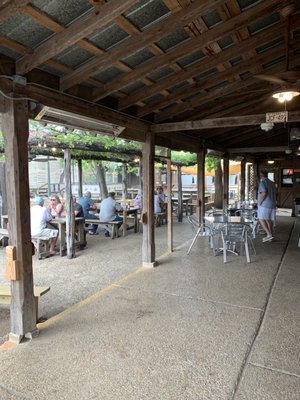 Hondo's On Main by null