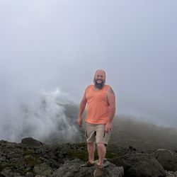 Roy's Place - He went in vacay with me for my Bd (Cuz he is my dad)  On top of Mount Washington.