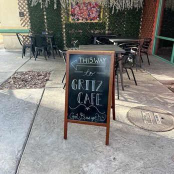 Gritz Cafe - Outside seating - Soul Food Near Me - Las Vegas, Nevada