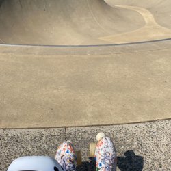 Memphis Public Skate Park - Beginner -- intermediate bowl (near the park entrance)