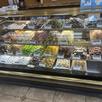 Freed's Bakery - Bakeries Near Me - Las Vegas, Nevada Freed's Bakery - Bakeries Near Me - Las Vegas, Nevada
