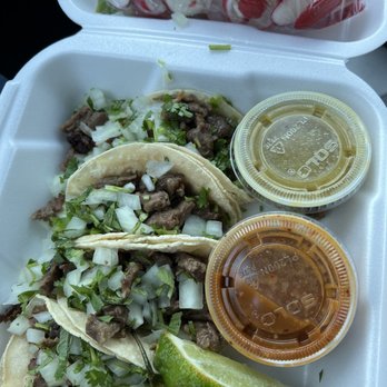 El Sauz Tacos - Carne Asada Tacos. Good salsas. Bland meat. - Tacos Near Me - Glendale, California El Sauz Tacos - Carne Asada Tacos. Good salsas. Bland meat. - Tacos Near Me - Glendale, California