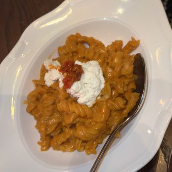 Donna's - Spicy fusilli alla vodka - Italian Near Me - Los Angeles, California