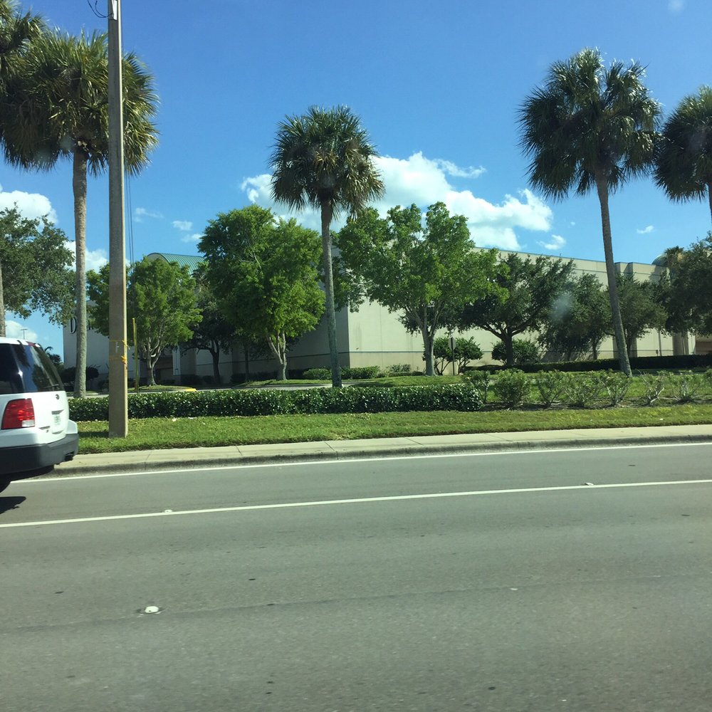 Coastland Center - Shopping Centers Near Me - Naples, Florida Coastland Center - Shopping Centers Near Me - Naples, Florida