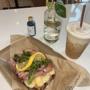 Toastique - Juice Bars & Smoothies Near Me - Detroit, Michigan Toastique - Juice Bars & Smoothies Near Me - Detroit, Michigan