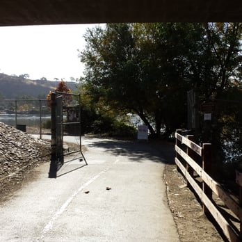 Lake Almaden Trail - The official beginning of the trail - Hiking Near Me - San Jose, California