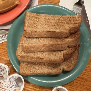 Side Street Cafe - Extra toast. With butter. - Breakfast & Brunch Near Me - Newbury Park, California Side Street Cafe - Extra toast. With butter. - Breakfast & Brunch Near Me - Newbury Park, California