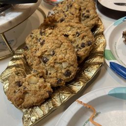 My favorite cookies with chocolate chips, macadamia & coconut My favorite cookies with chocolate chips, macadamia & coconut