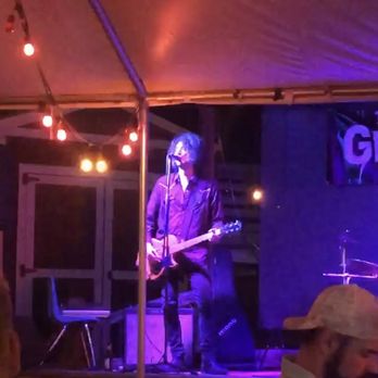 Willie's Joint Bar and Grill - Bars Near Me - Buda, Texas