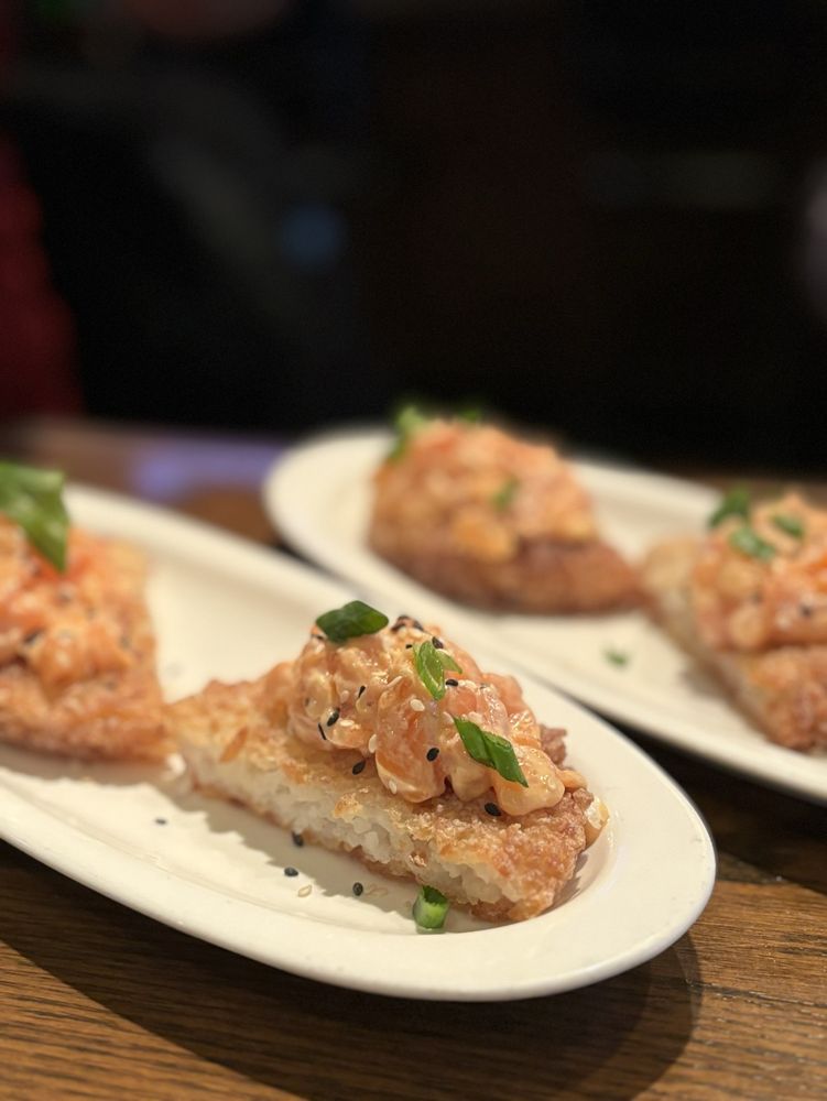 Max's Trumbull Kitchen