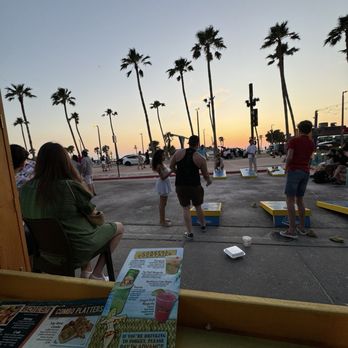 Crabby's Bar & Grill - Seafood Near Me - Clearwater Beach, Florida