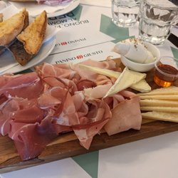 Panino Giusto - Italiere, tagliere di salumi e formaggi. Ok.
