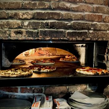 Harry's Pizzeria - Coconut Grove - Oven - Pizza Near Me - Miami, Florida Harry's Pizzeria - Coconut Grove - Oven - Pizza Near Me - Miami, Florida
