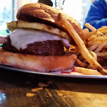 Stacked STL - Burgers Near Me - Saint Louis, Missouri
