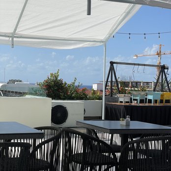 The Palm At Playa - Rooftop breakfast area - Hotels Near Me - Playa del Carmen, ROO The Palm At Playa - Rooftop breakfast area - Hotels Near Me - Playa del Carmen, ROO