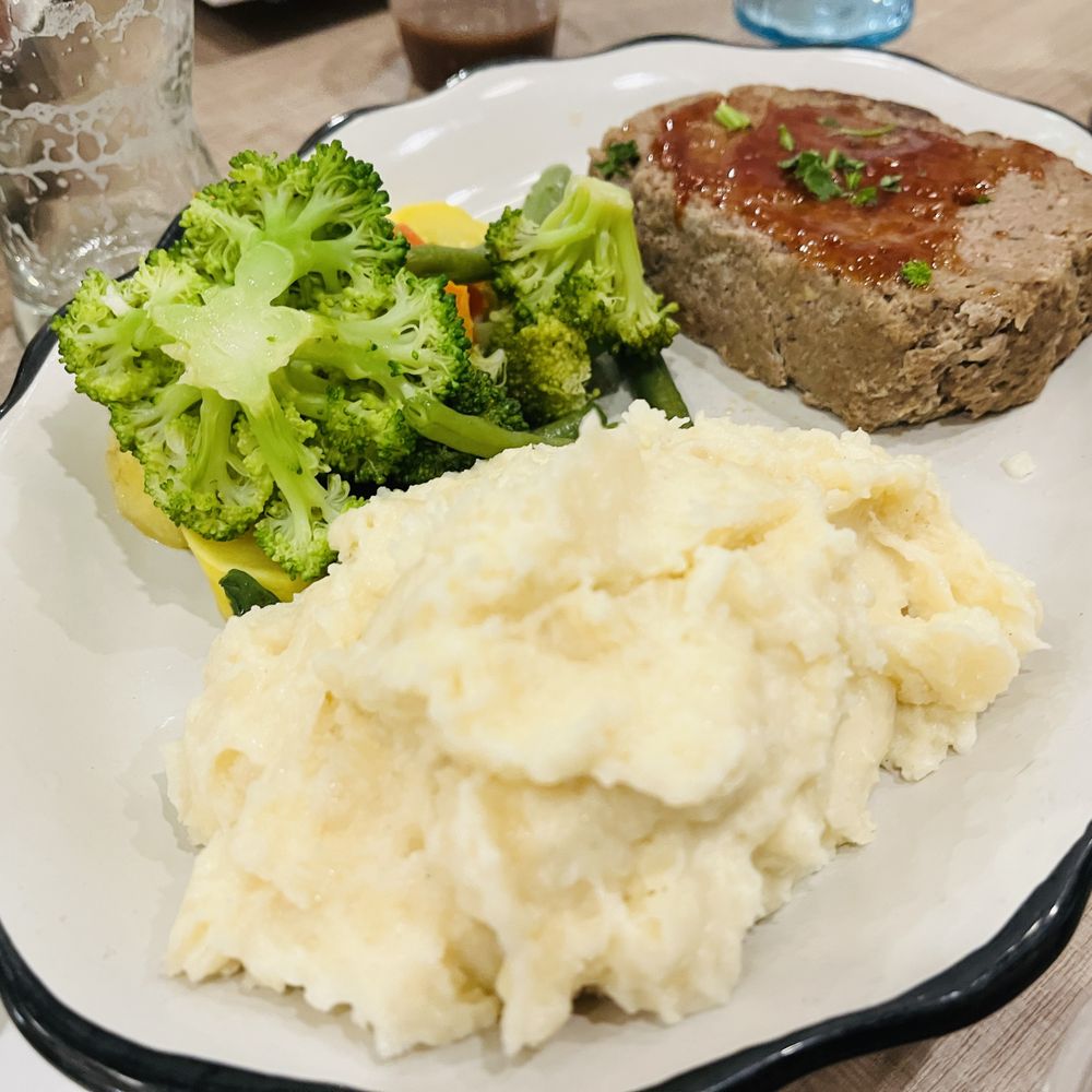 Mom's Meatloaf Mom's Meatloaf