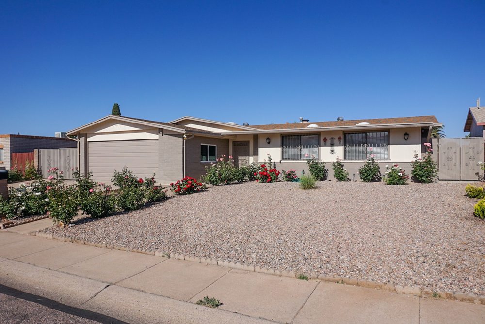 TIERRA ANTIGUA REALTY Updated August 2024 77 Calle Portal, Sierra