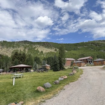 Bowery Haven Resort - Hotels Near Me - Fish Lake, Utah
