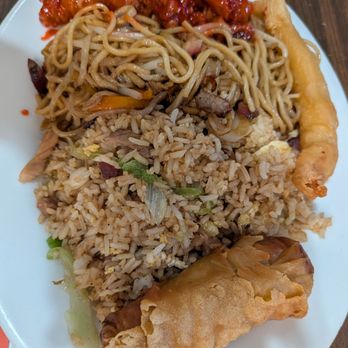 Canton Chinese Restaurant - Lunch plate - Chinese Near Me - Visalia, California Canton Chinese Restaurant - Lunch plate - Chinese Near Me - Visalia, California
