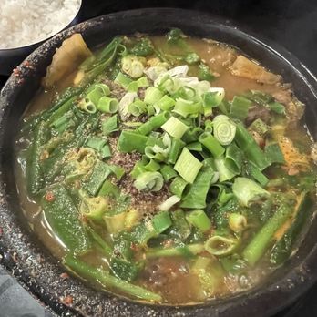 Sik Do Rak - Hangover Soup Lunch Special - Korean Near Me - Honolulu, Hawaii